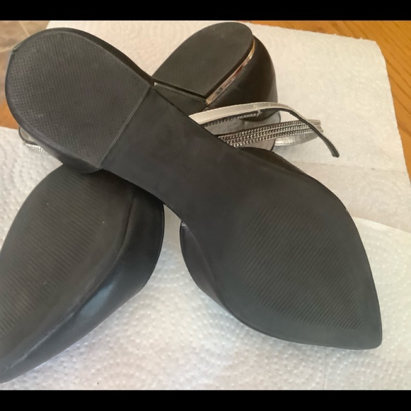 Guess Shoes - Picture 5 of 5